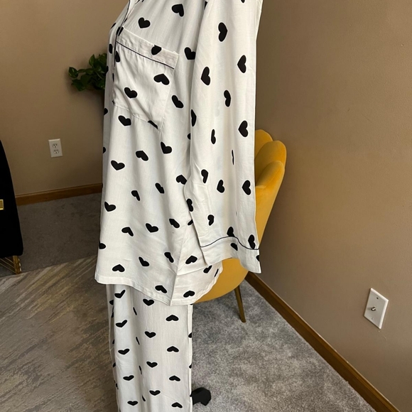 women pajamas - Picture 2 of 4